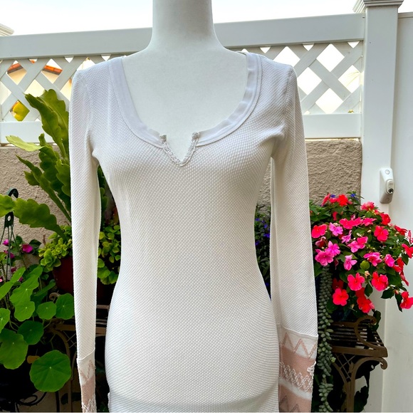 Free People Cream Thermal with Macrame Sleeves Size M - Picture 7 of 13